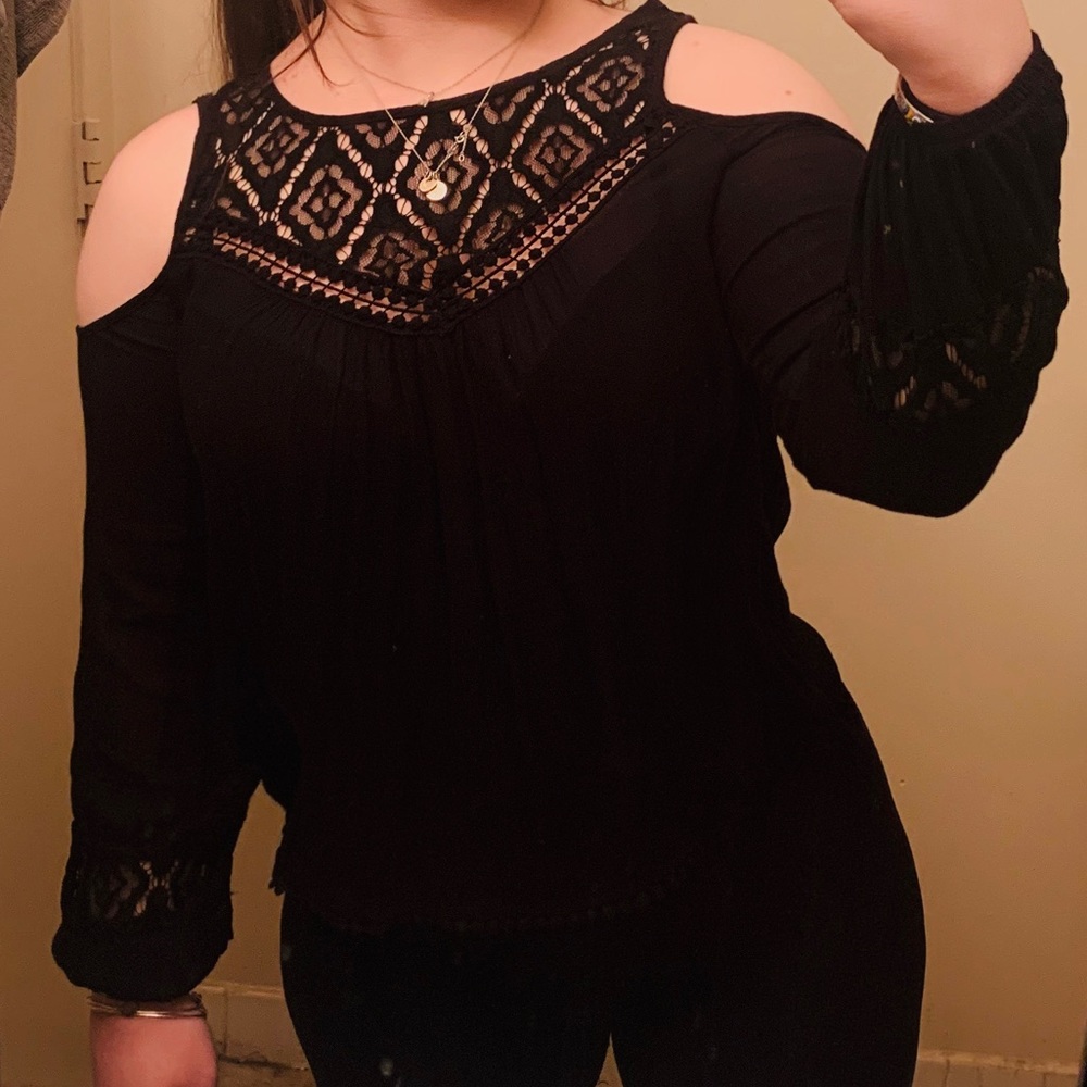 Open Shoulder Lace Top